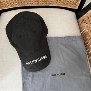 GORGEOUS BALENCIAGA BASEBALL CAP!
